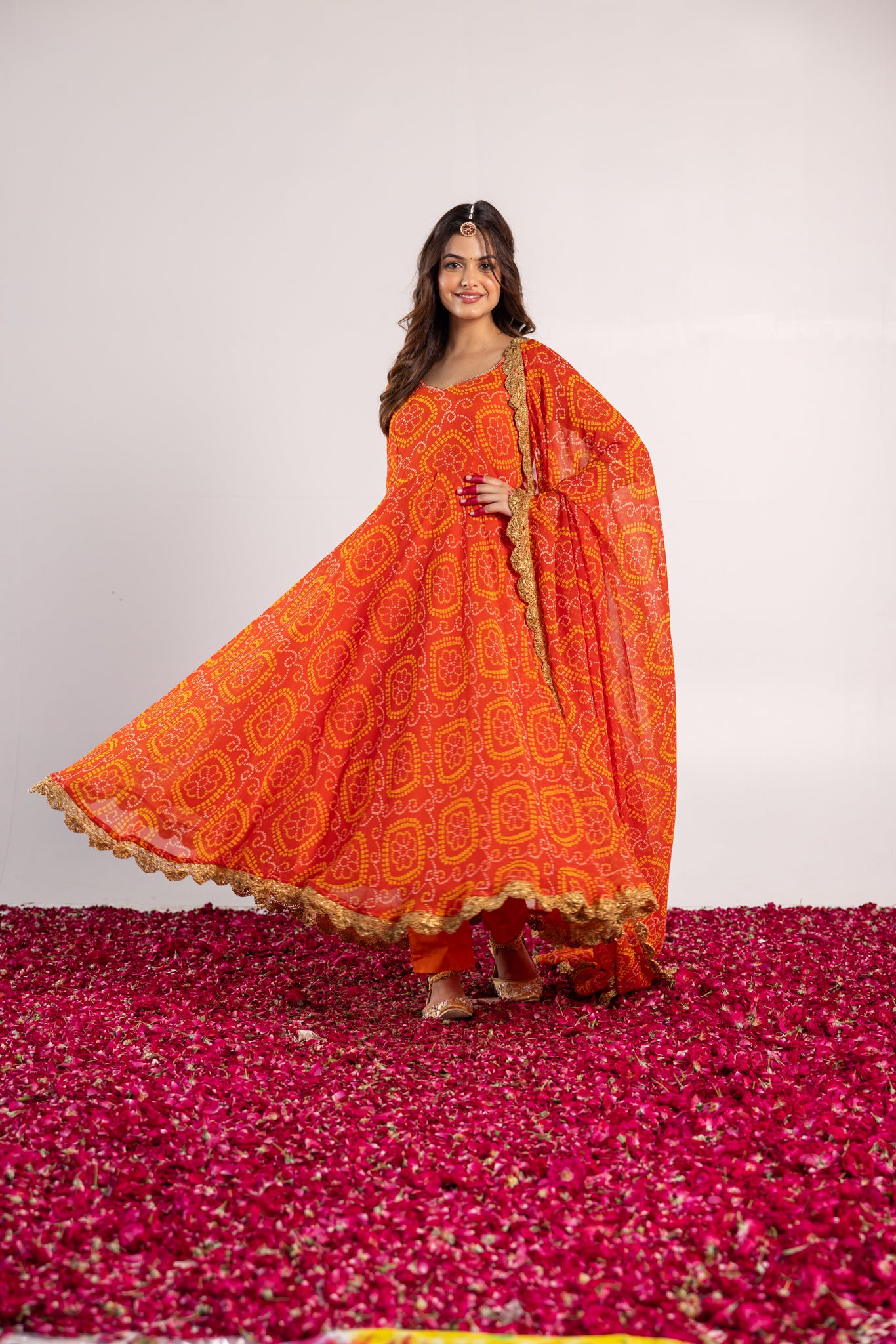 TAARA BANDHANI SET