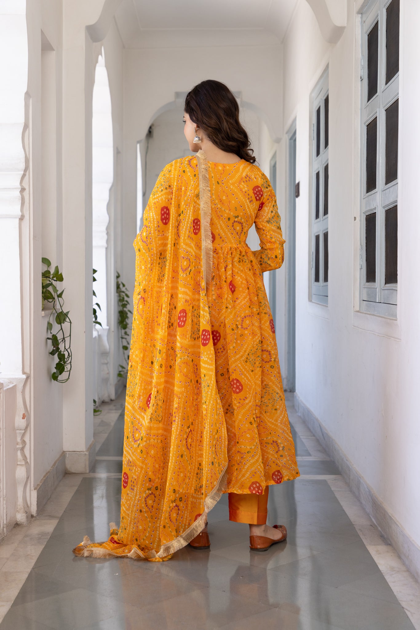 YAMUNA SUIT SET
