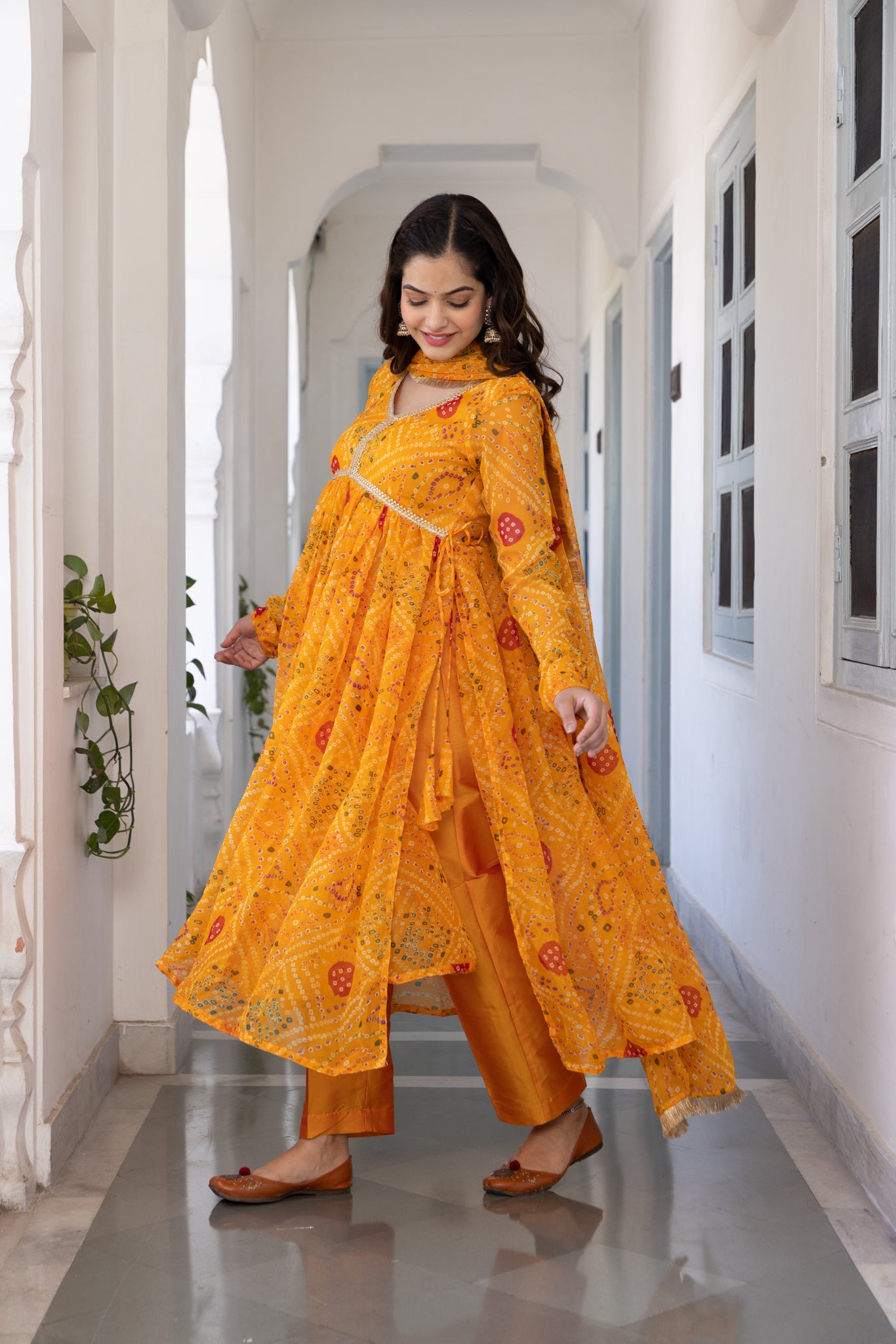 YAMUNA SUIT SET