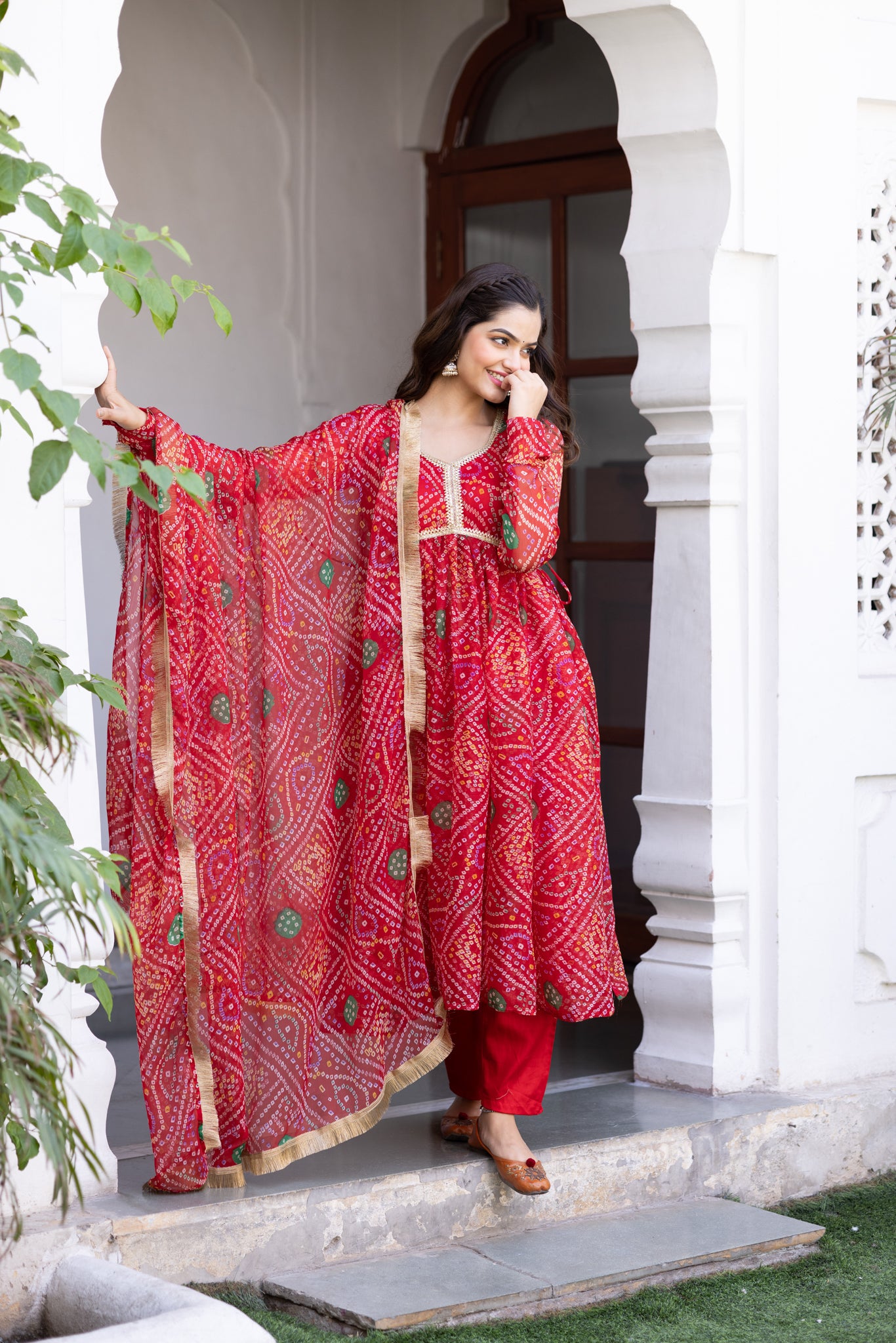 BHAVYATA SUIT SET