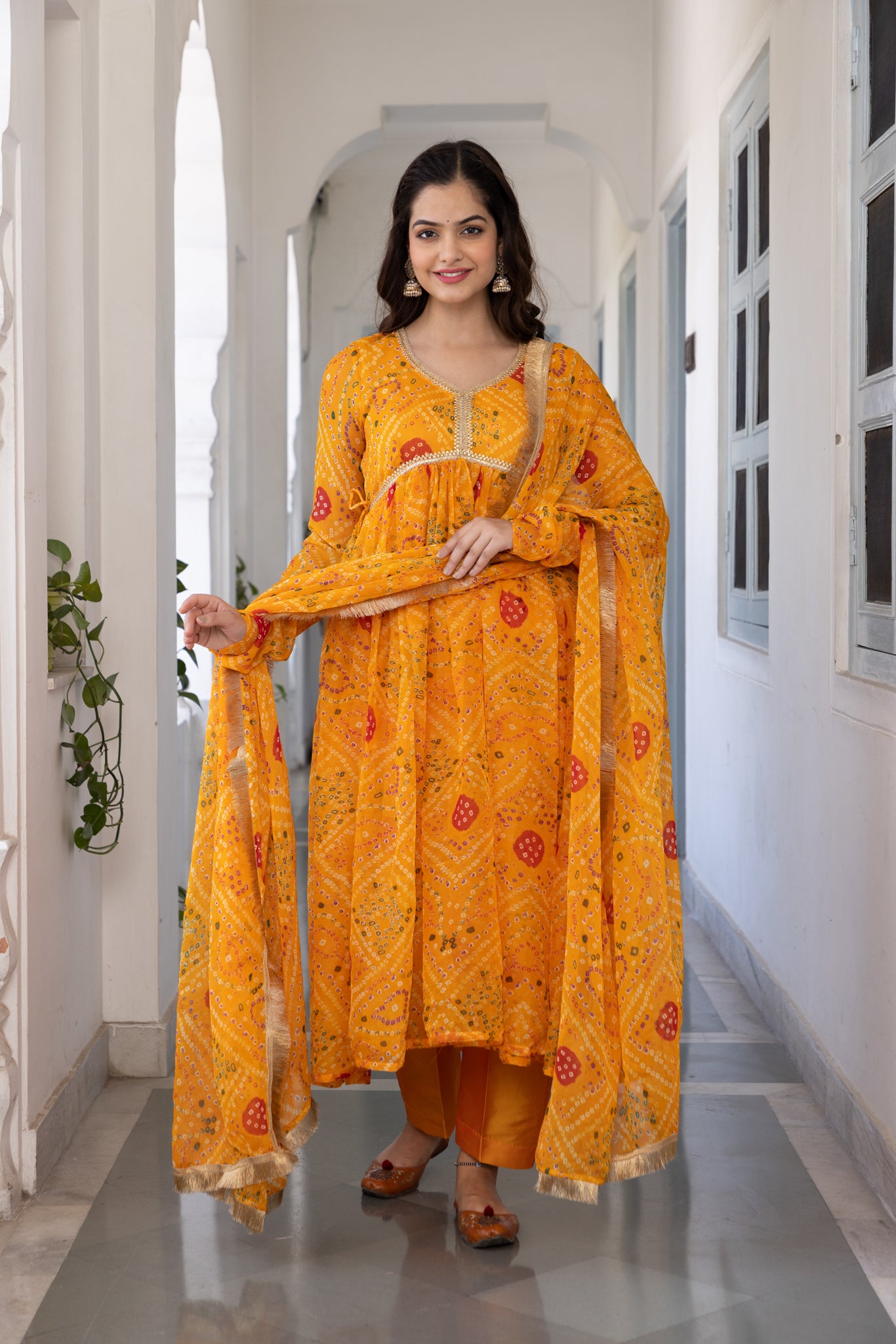 YAMUNA SUIT SET