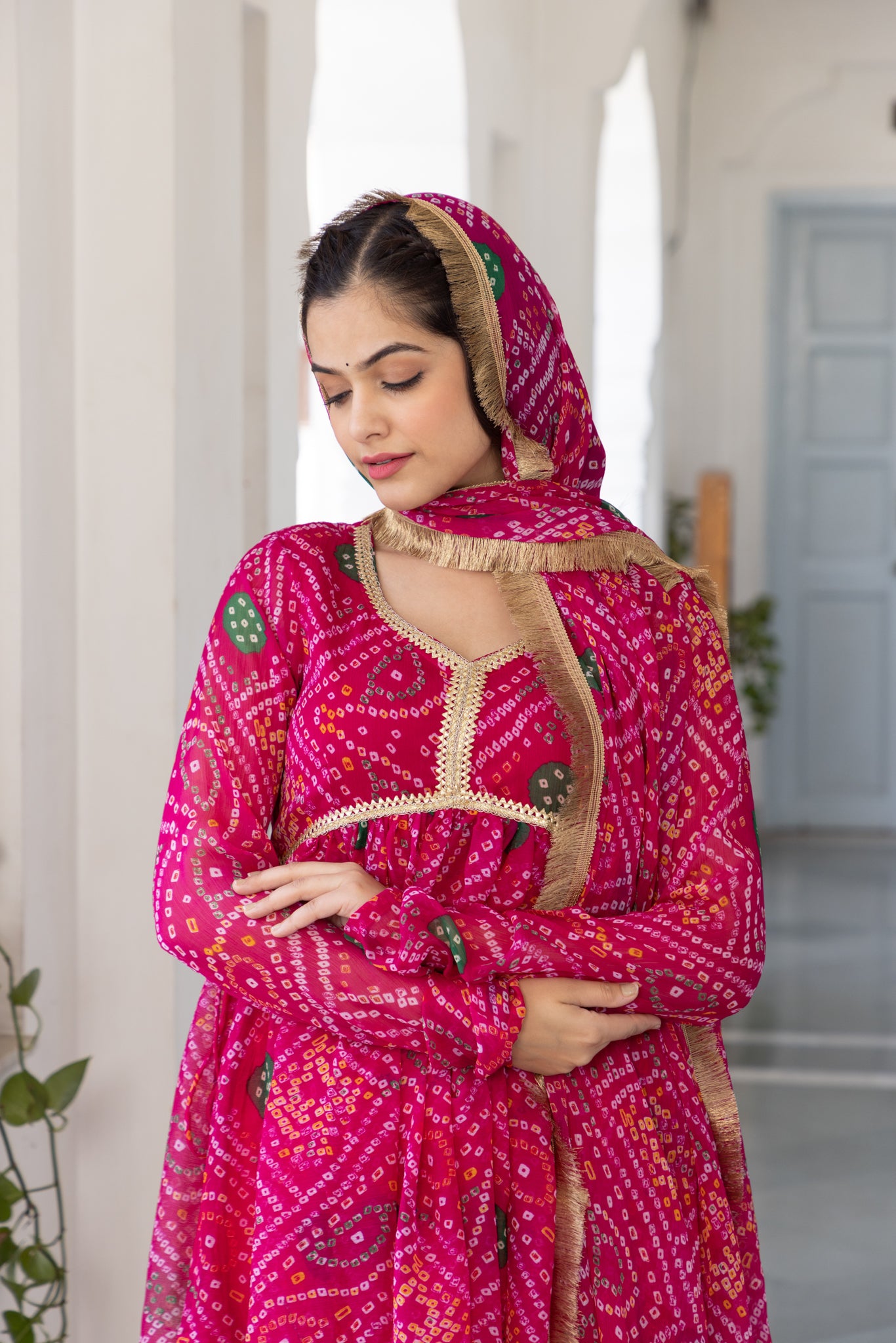 ISHWARI SUIT SET